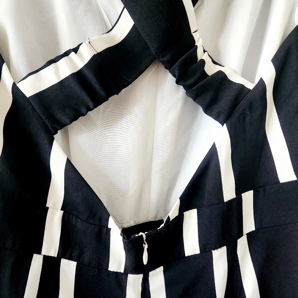 Dynamite Striped Romper - Picture 9 of 16